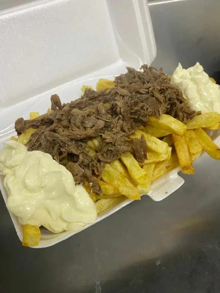 papas fritas mechada 2 personas